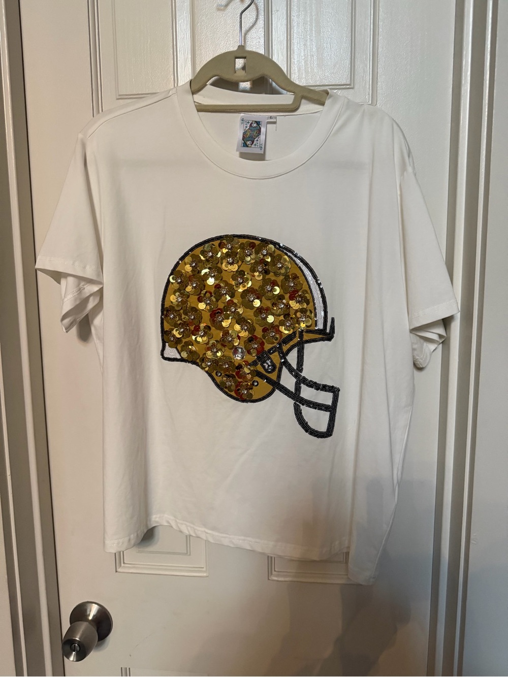 QUEEN OF SPARKLES White Tee with Gold Sequin Helmet